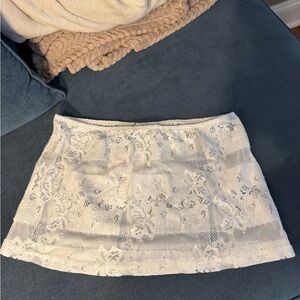 With Jean White Lace Mini Skirt
